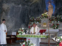 Hl. Messe in der Wallfartsgrotte